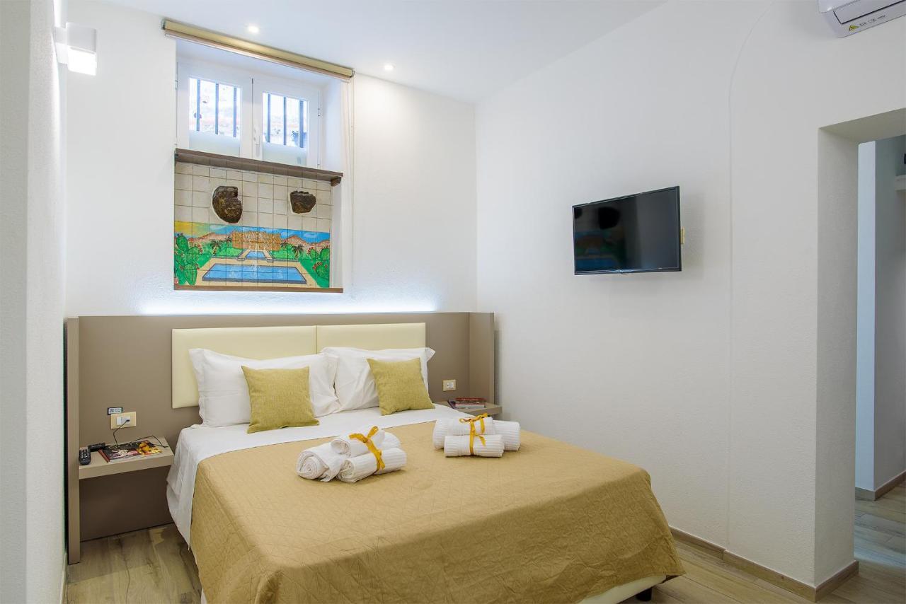 פלרמו Barlaman Luxury Rooms מראה חיצוני תמונה